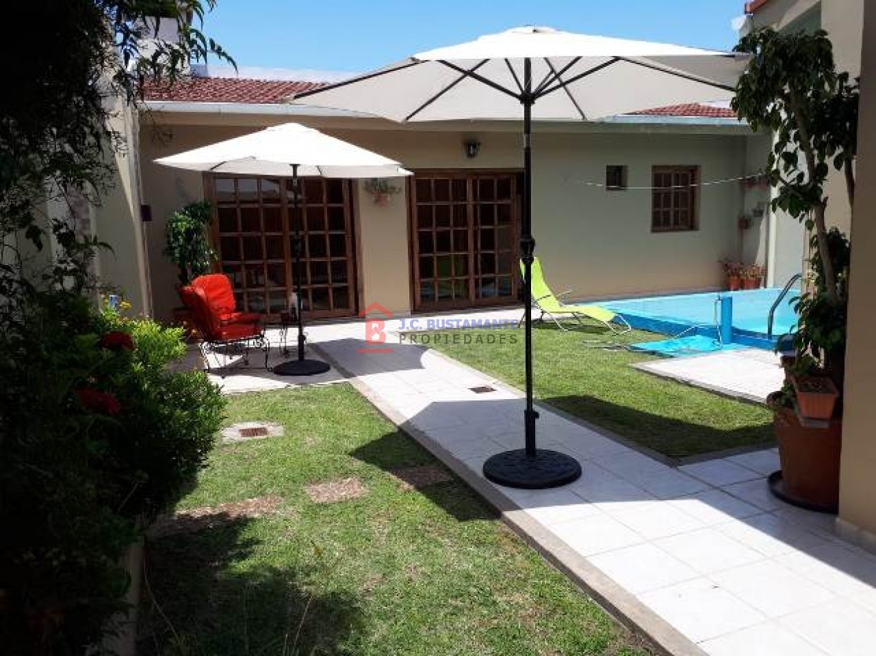 Venta Casa calle Maipu y P. Peron 