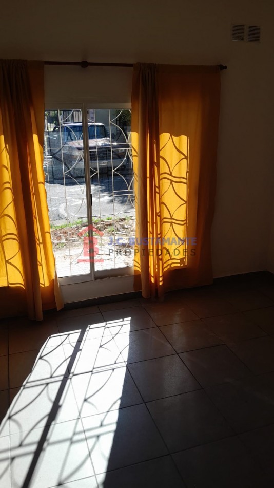 Alquiler Departamento calle Laprida 791