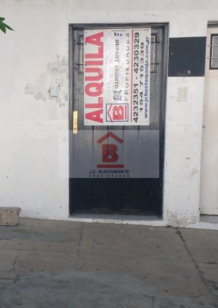 Alquiler Monoambiente calle Brasil 1037