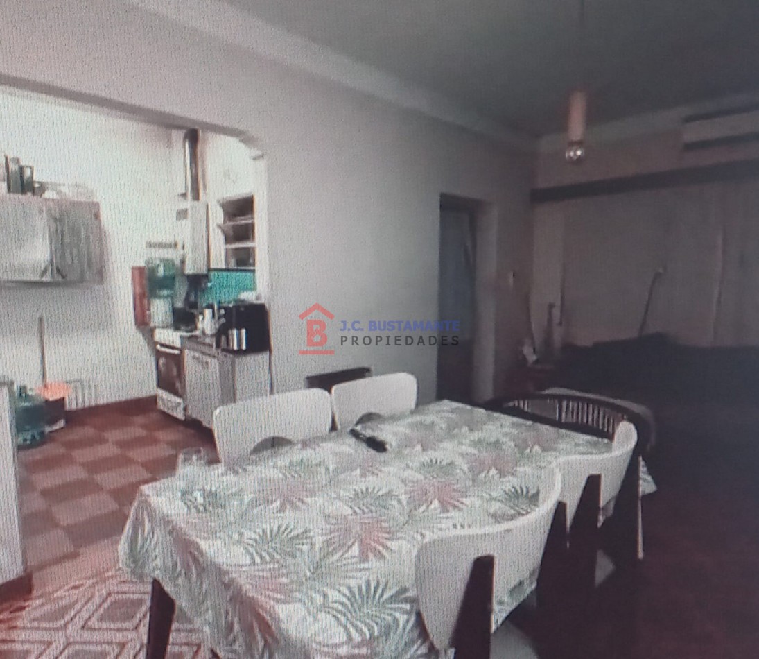 Venta Casa calle Chacabuco 677