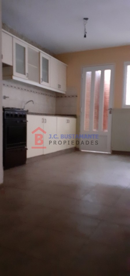 Alquiler Duplex  calle Maipu No 442 