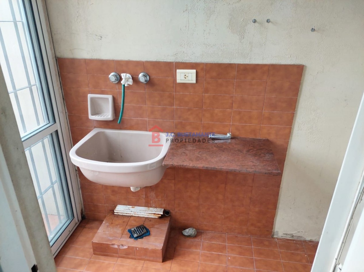 Alquiler departamento calle Gualeguaychu 139