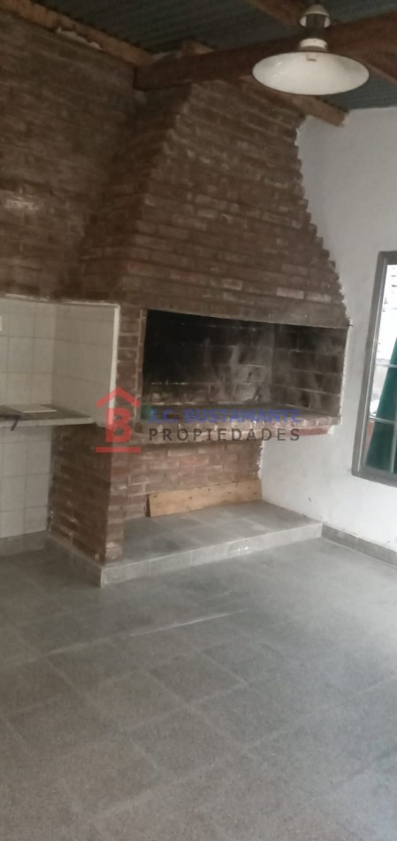 Alquiler casa Maipu 476