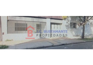 Venta Casa calle Chacabuco 677