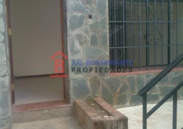 Alquiler Casa interna calle Paraguay 235